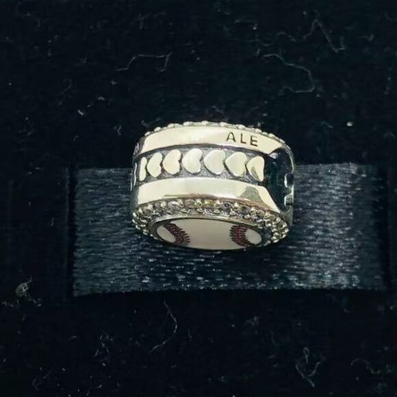 ✨🔥Pandora Engravable Baseball Charm - Picture 3 of 3